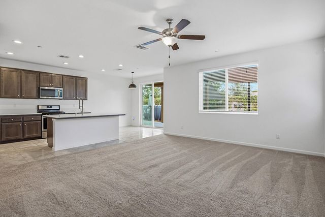 2914 S Clark Street, Visalia, CA 93292