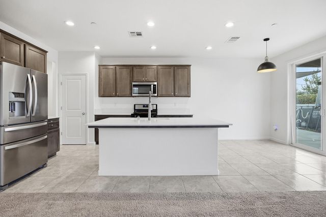 2914 S Clark Street, Visalia, CA 93292