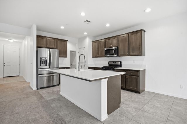 2914 S Clark Street, Visalia, CA 93292