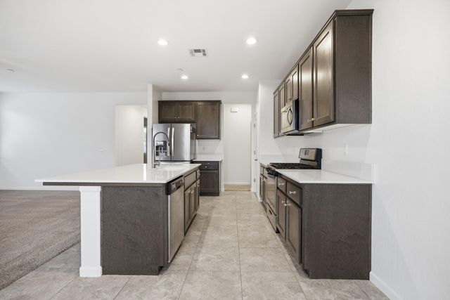 2914 S Clark Street, Visalia, CA 93292