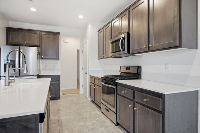 2914 S Clark Street, Visalia, CA 93292