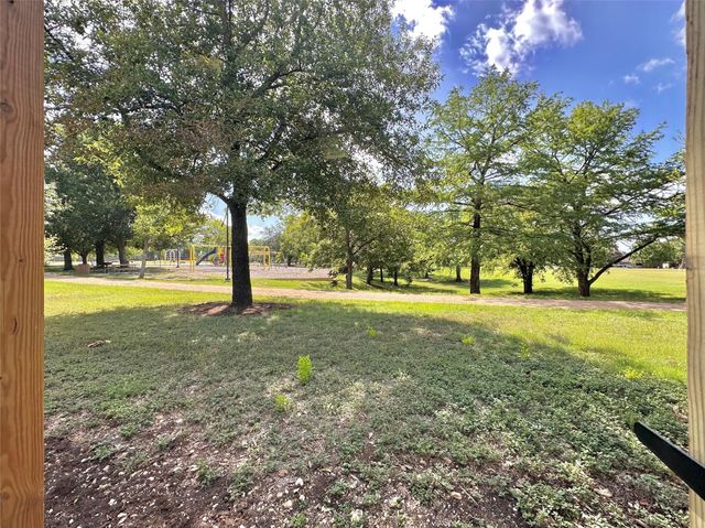 4807 Pewter LN, Austin, TX 78744