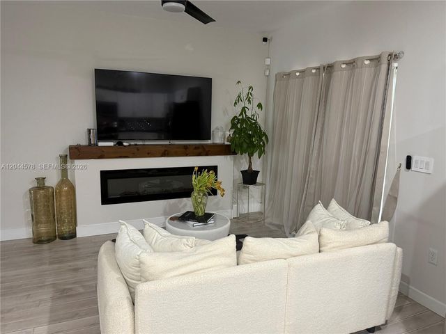 1035 NW 2nd Avenue, Fort Lauderdale, FL 33311