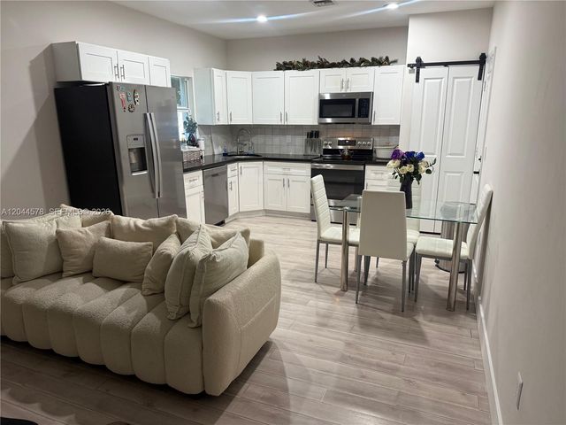 1035 NW 2nd Avenue, Fort Lauderdale, FL 33311