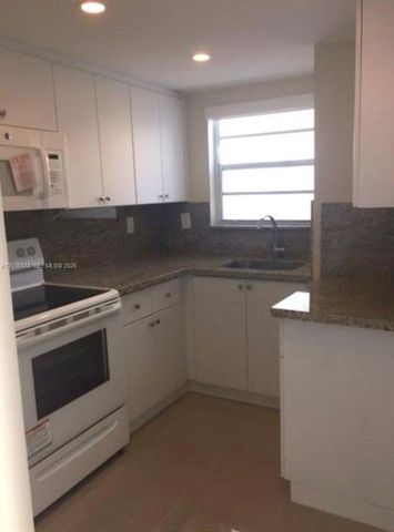 8810 Fontainebleau Boulevard 303, Miami, FL 33172