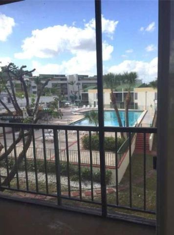 8810 Fontainebleau Boulevard 303, Miami, FL 33172