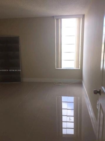 8810 Fontainebleau Boulevard 303, Miami, FL 33172