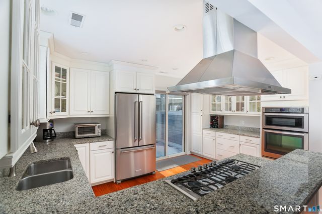 310 Lansdowne Road 310, Westport, CT 06880