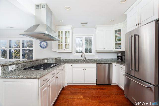 310 Lansdowne Road 310, Westport, CT 06880