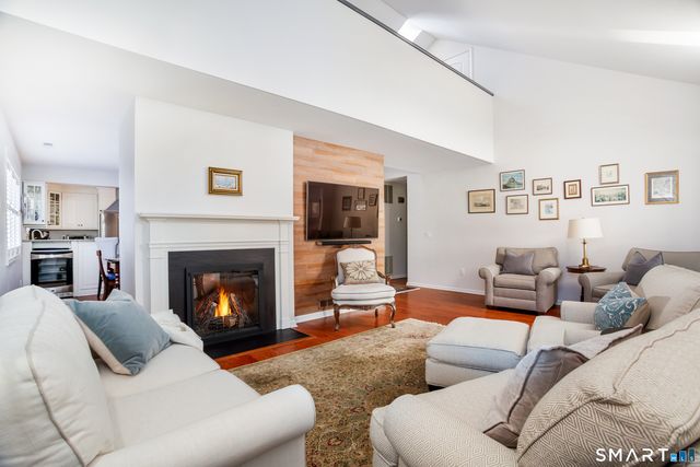 310 Lansdowne Road 310, Westport, CT 06880