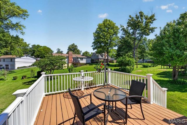 249 Aspen Trail Drive, Ballwin, MO 63011