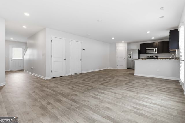 490 Caledon Way, Hampton, GA 30228