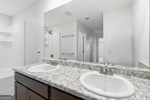 490 Caledon Way, Hampton, GA 30228