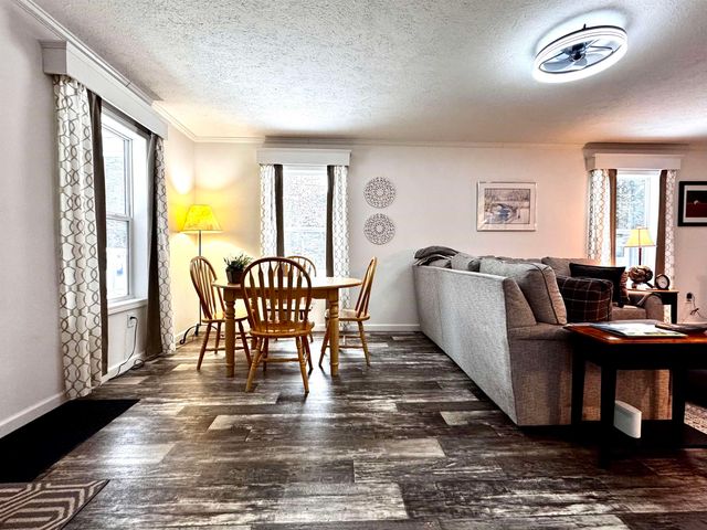 30 Evergreen Lane, Hopkinton, NH 03229