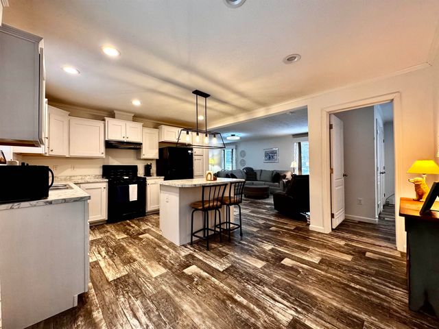 30 Evergreen Lane, Hopkinton, NH 03229