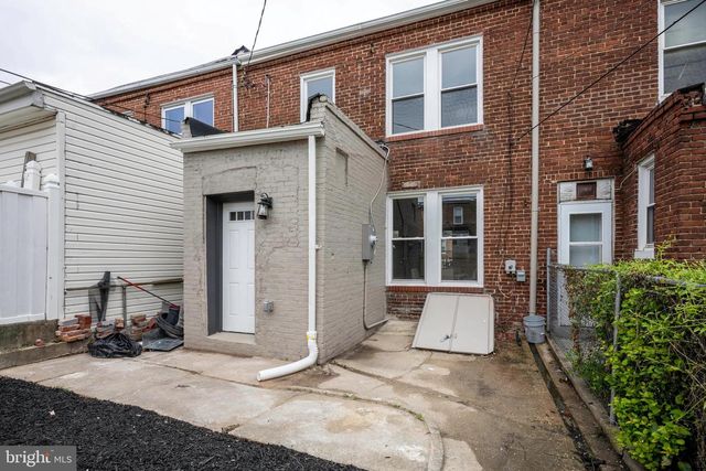 1621 E 32ND ST, Baltimore, MD 21218