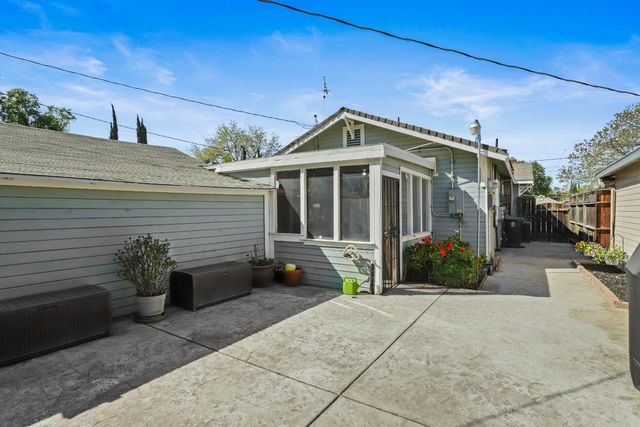 1116 W Park St, Stockton, CA 95203