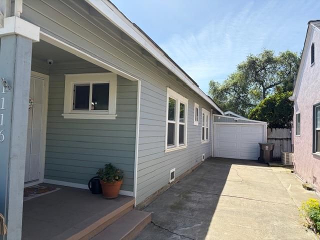 1116 W Park St, Stockton, CA 95203