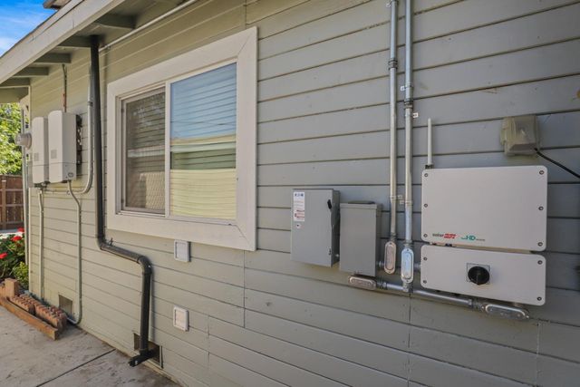 1116 W Park St, Stockton, CA 95203