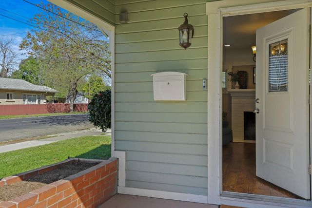 1116 W Park St, Stockton, CA 95203