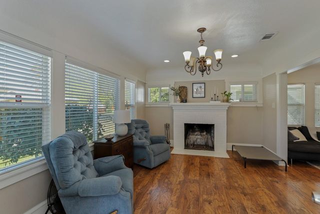 1116 W Park St, Stockton, CA 95203