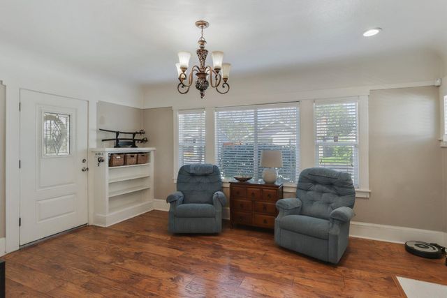 1116 W Park St, Stockton, CA 95203