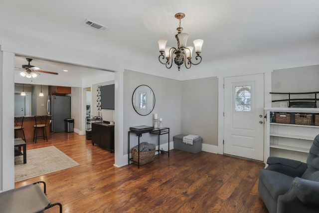 1116 W Park St, Stockton, CA 95203