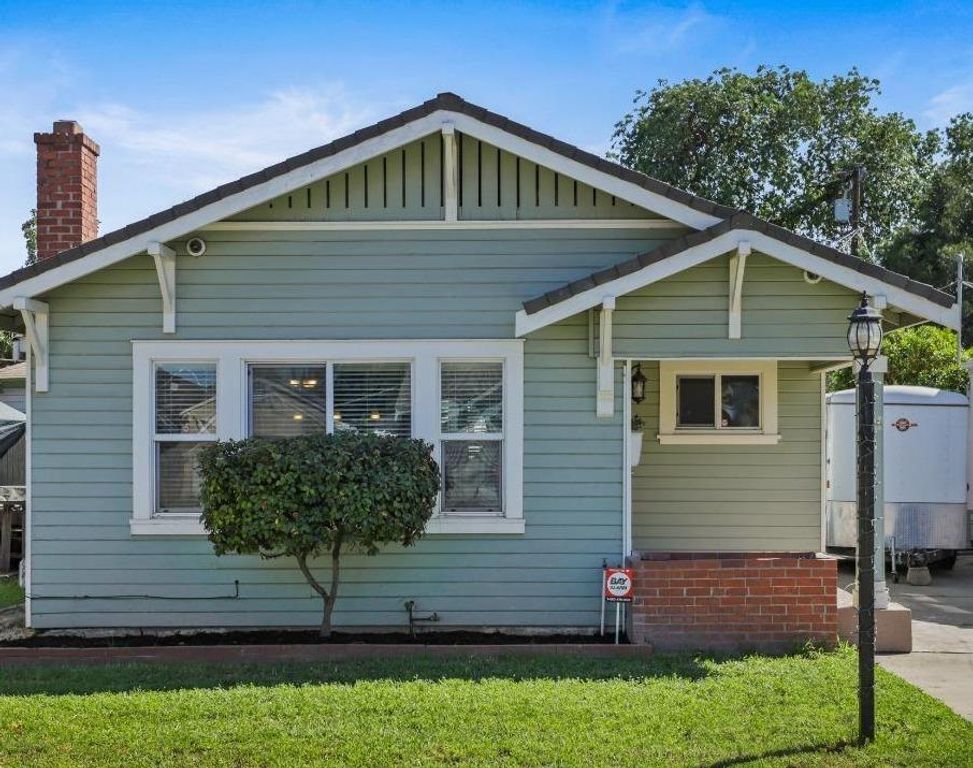 1116 W Park St, Stockton, CA 95203