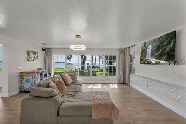 606 N SHORE DRIVE, Leesburg, FL 34748