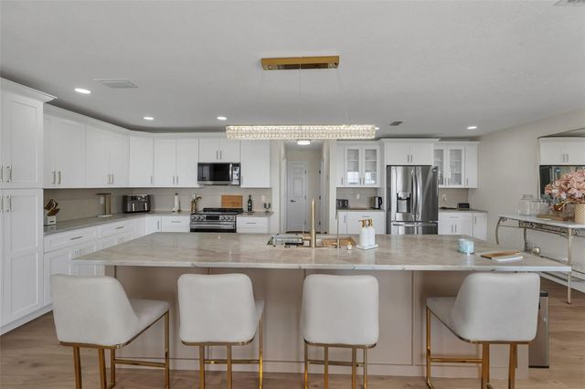 606 N SHORE DRIVE, Leesburg, FL 34748