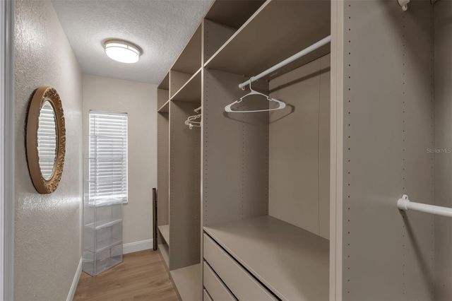 606 N SHORE DRIVE, Leesburg, FL 34748