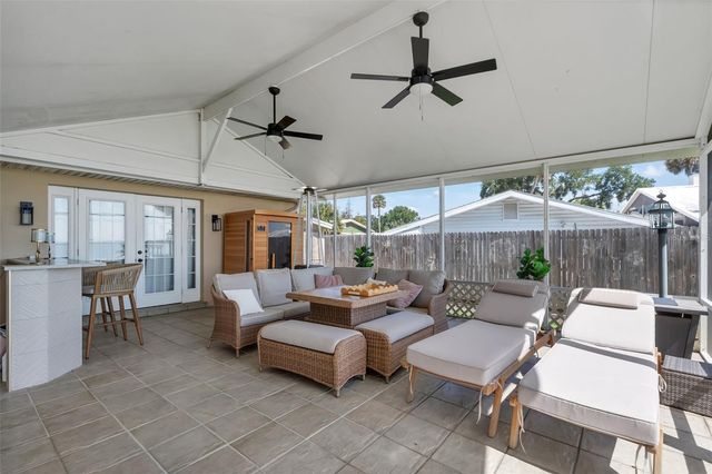 606 N SHORE DRIVE, Leesburg, FL 34748