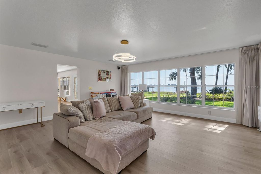 Image 11 of property listing at 606 N SHORE DRIVE, Leesburg, FL 34748