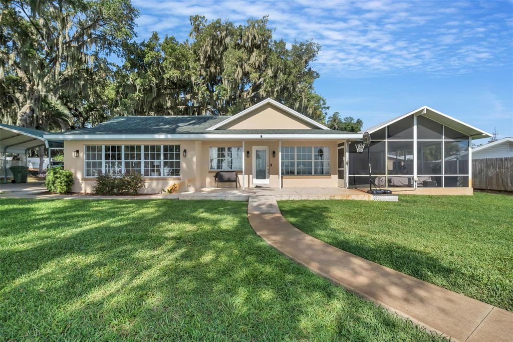 Image 3 of property listing at 606 N SHORE DRIVE, Leesburg, FL 34748