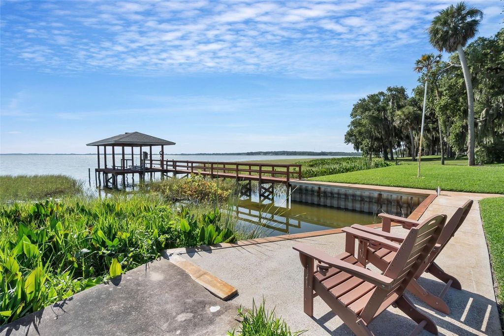Image 47 of property listing at 606 N SHORE DRIVE, Leesburg, FL 34748