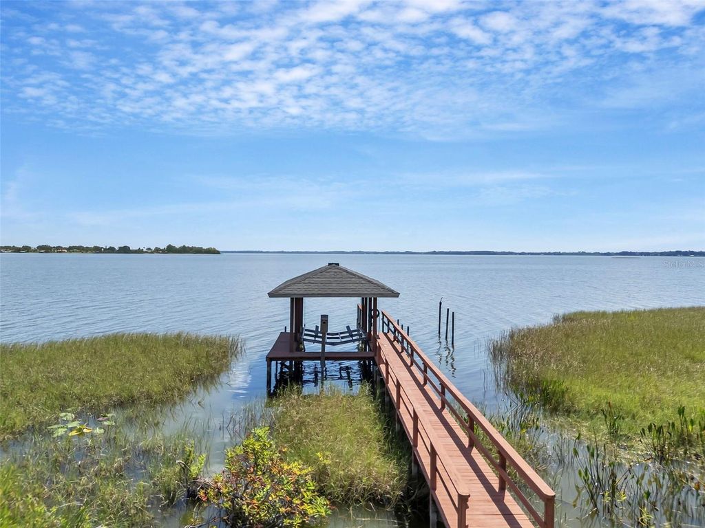 Image 54 of property listing at 606 N SHORE DRIVE, Leesburg, FL 34748