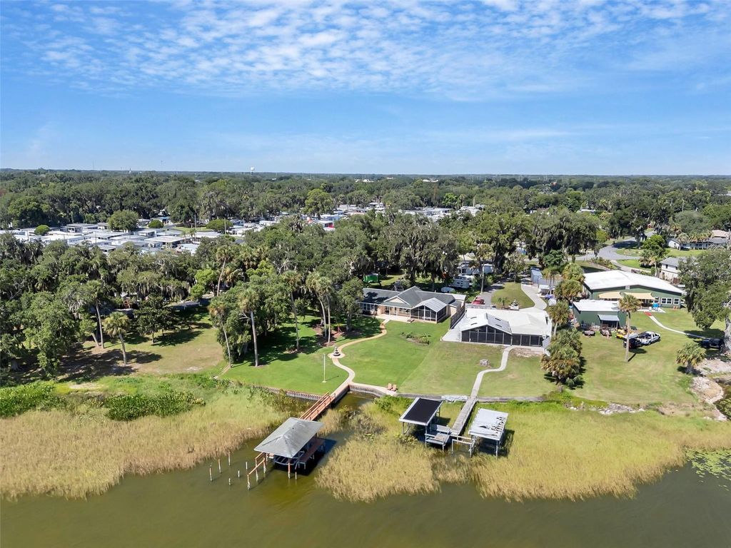 Image 58 of property listing at 606 N SHORE DRIVE, Leesburg, FL 34748