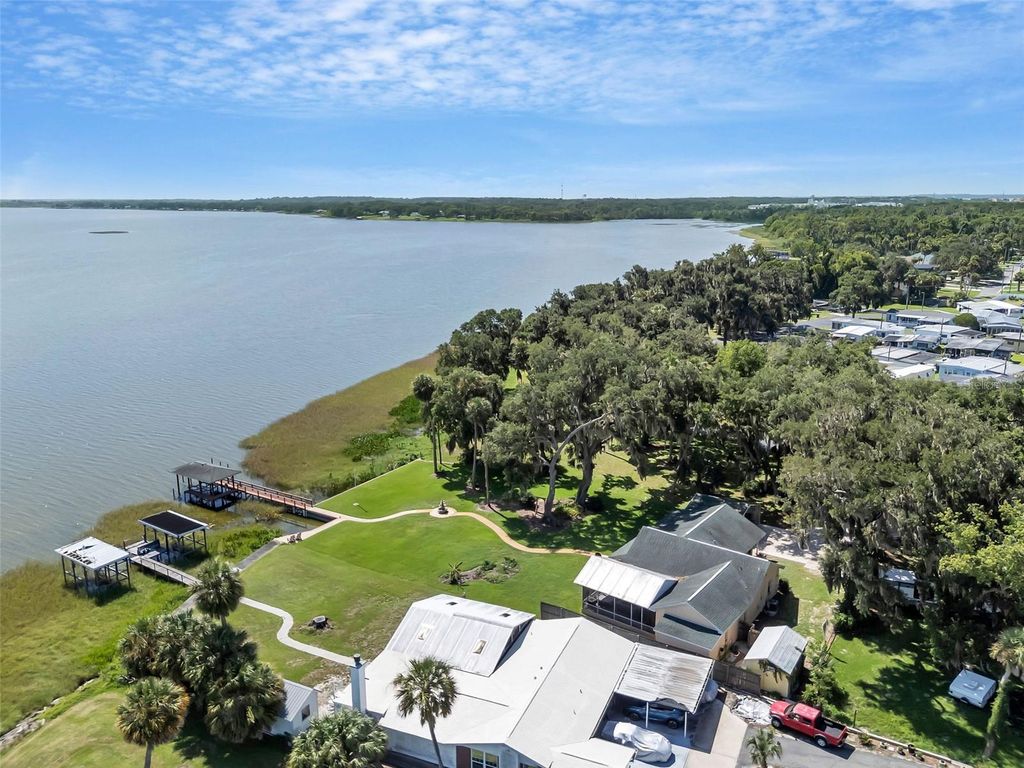 Image 61 of property listing at 606 N SHORE DRIVE, Leesburg, FL 34748