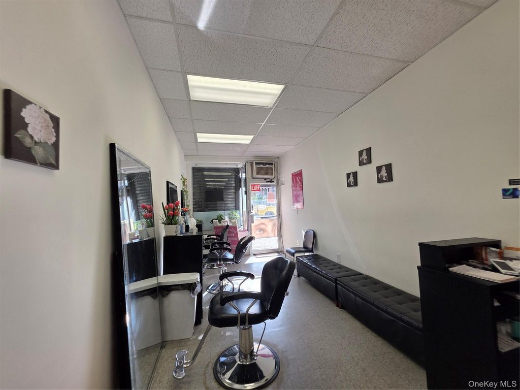 1446 Williamsbridge Road 2, Bronx, NY 10461