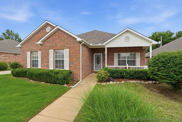 4306 Greentree Way 13, Sand Springs, OK 74063