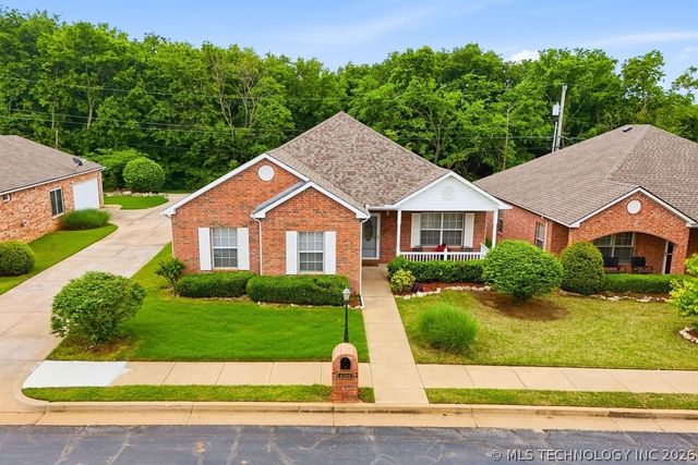 4306 Greentree Way 13, Sand Springs, OK 74063