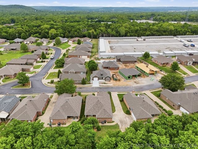 4306 Greentree Way 13, Sand Springs, OK 74063