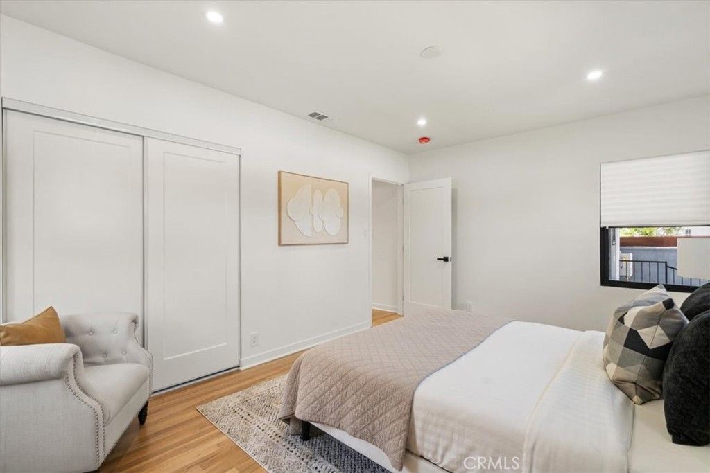 Image 17 of property listing at 3893 Cherrywood, Los Angeles, CA 90008