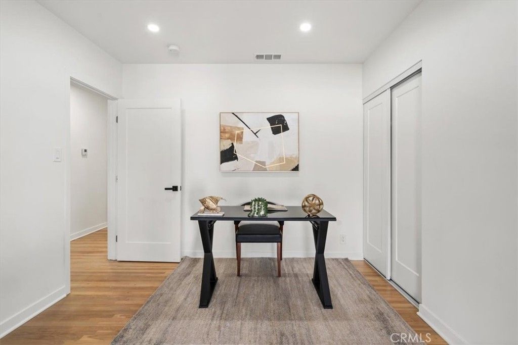 Image 25 of property listing at 3893 Cherrywood, Los Angeles, CA 90008