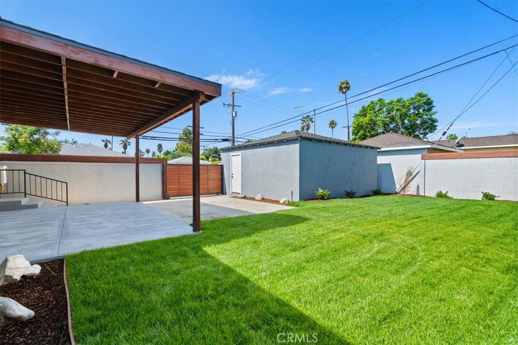 Image 32 of property listing at 3893 Cherrywood, Los Angeles, CA 90008