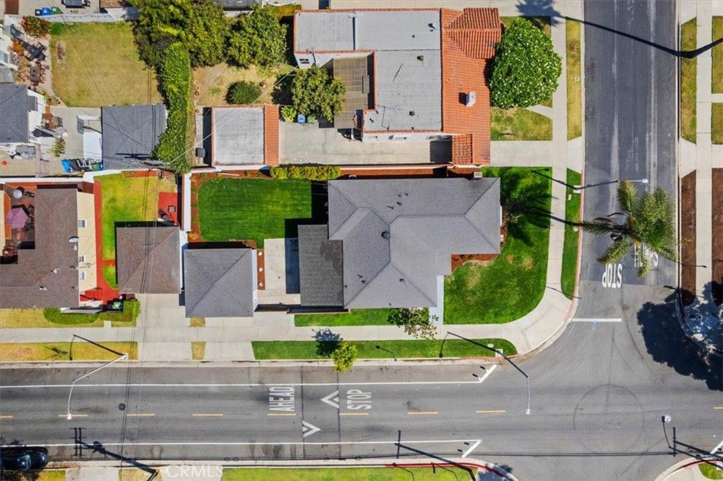 Image 36 of property listing at 3893 Cherrywood, Los Angeles, CA 90008