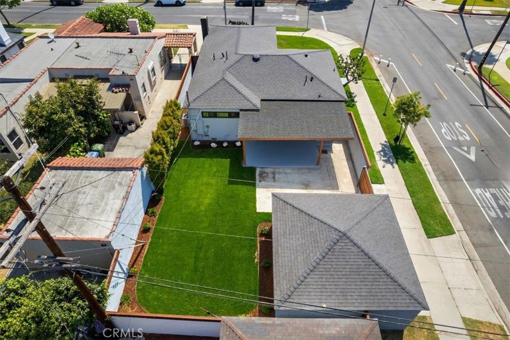 Image 39 of property listing at 3893 Cherrywood, Los Angeles, CA 90008