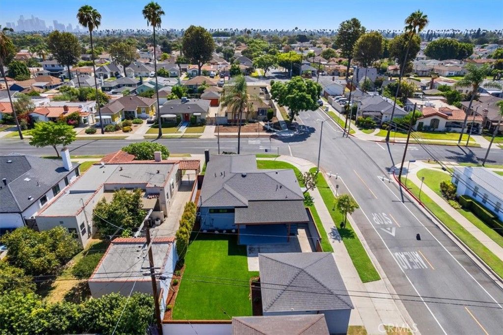 Image 40 of property listing at 3893 Cherrywood, Los Angeles, CA 90008