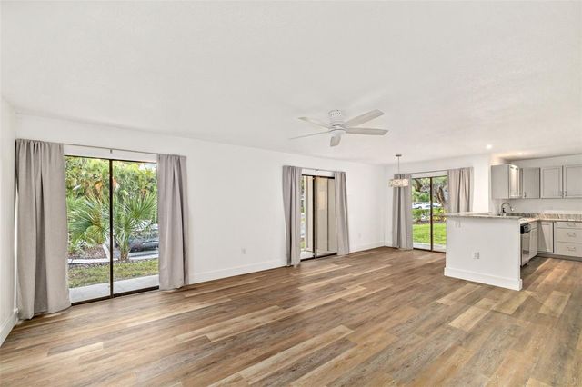 2224 BAHIA VISTA STREET E1, Sarasota, FL 34239