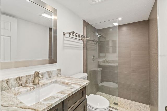 2224 BAHIA VISTA STREET E1, Sarasota, FL 34239